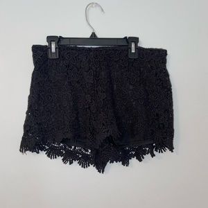 black lace shorts 🤍